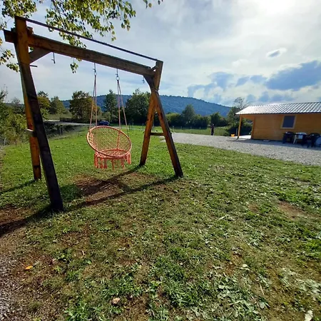 Vikendica Ajlin Holiday home *